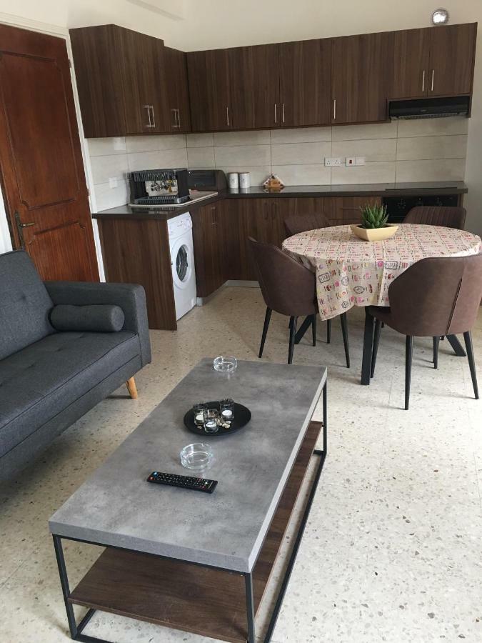 Christos Apartments Dhrousha ภายนอก รูปภาพ